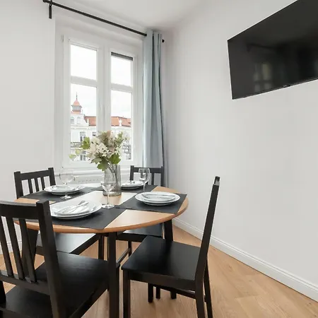 Przestronny Bialy Apartament Wrzeszcz By Renters