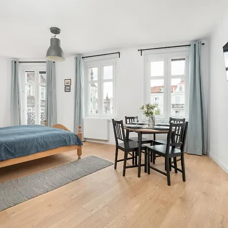 Przestronny Bialy Apartament Wrzeszcz By Renters * Danzig